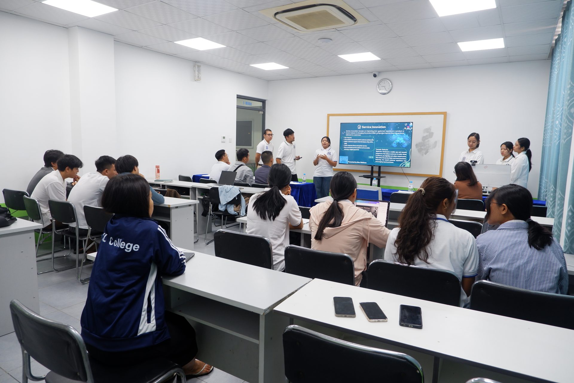 NVL College teaching and learning session