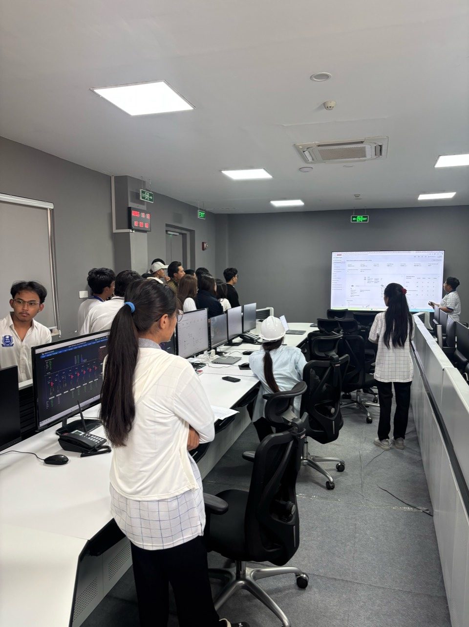 NVL learners observing a professional technology environment during an industrial visit
